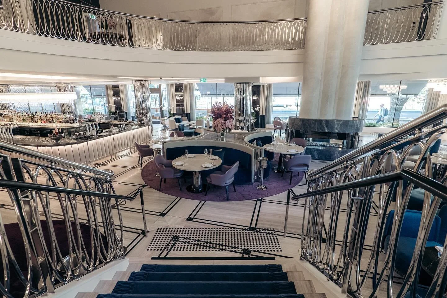 The Showroom Bar @roycehotelmelbourne 

#roycehotel #showroombar #luxuryhotel #luxurytravel #luxurygetaway #melbournehotels #visitmelbourne