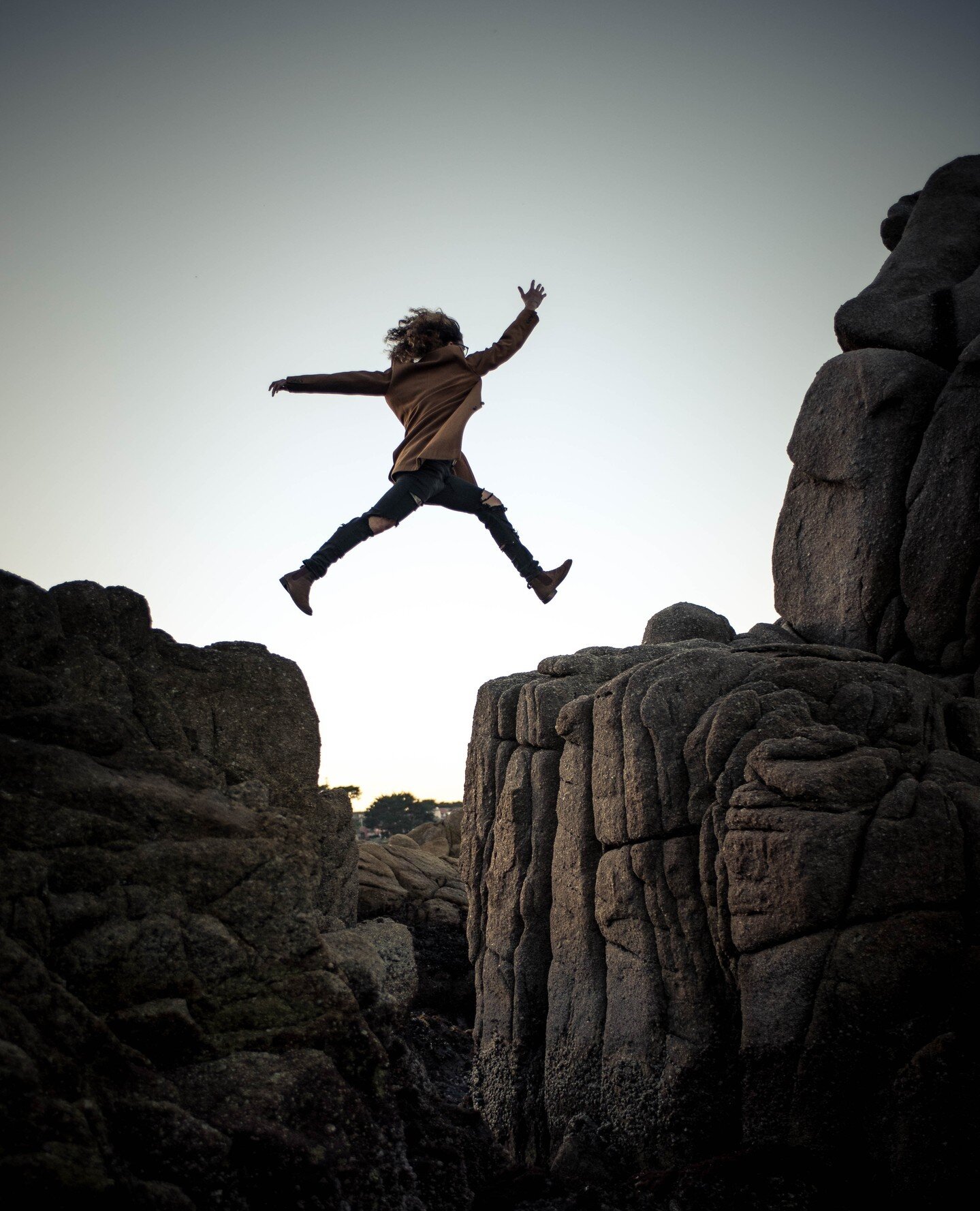 When's the last time you felt brave?⁠
⁠
🧡⁠
*⁠
*⁠
*⁠
#jump #friday #feelbrave #endoftheweek #reflection