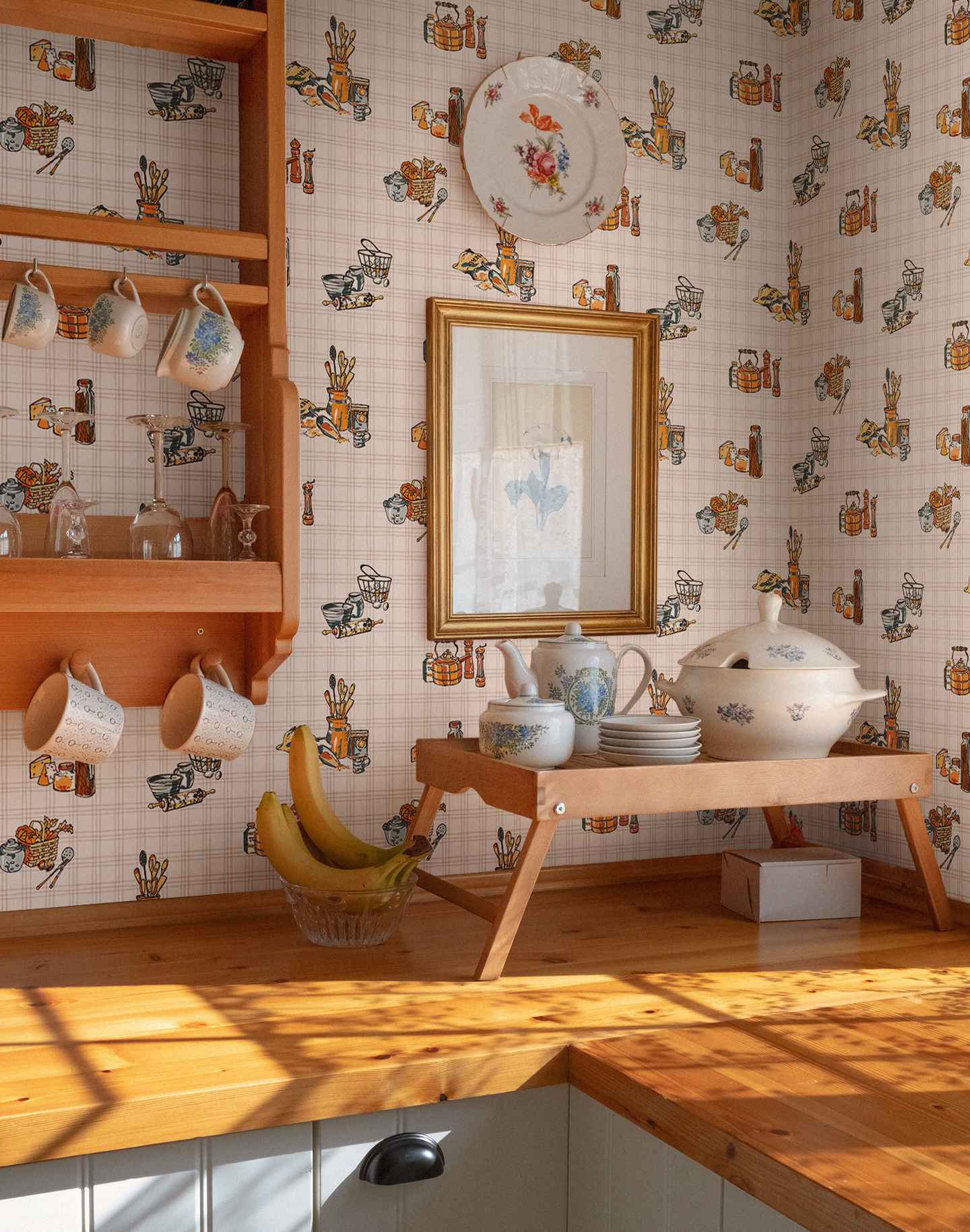 COUNTRY CUPBOARD