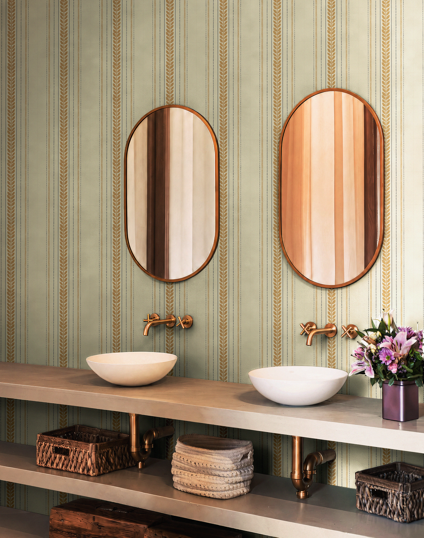GOLDLEAF LAUREL