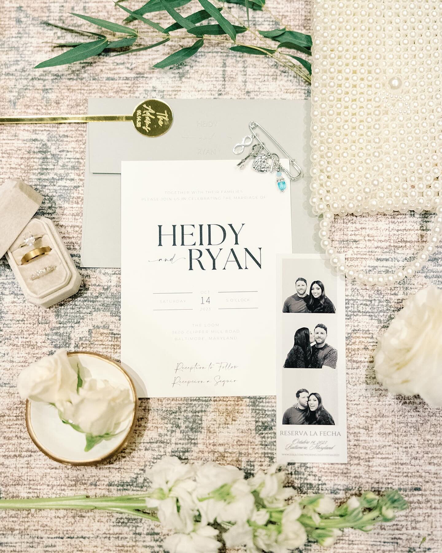 Did you know? We always provide a couple extra stems for your photographer detail shots! This pretty much always takes those flat lay photos up a level 🙌🏼

Classic white florals for Heidy &amp; Ryan&rsquo;s big day, captured by @givephotography 🤍