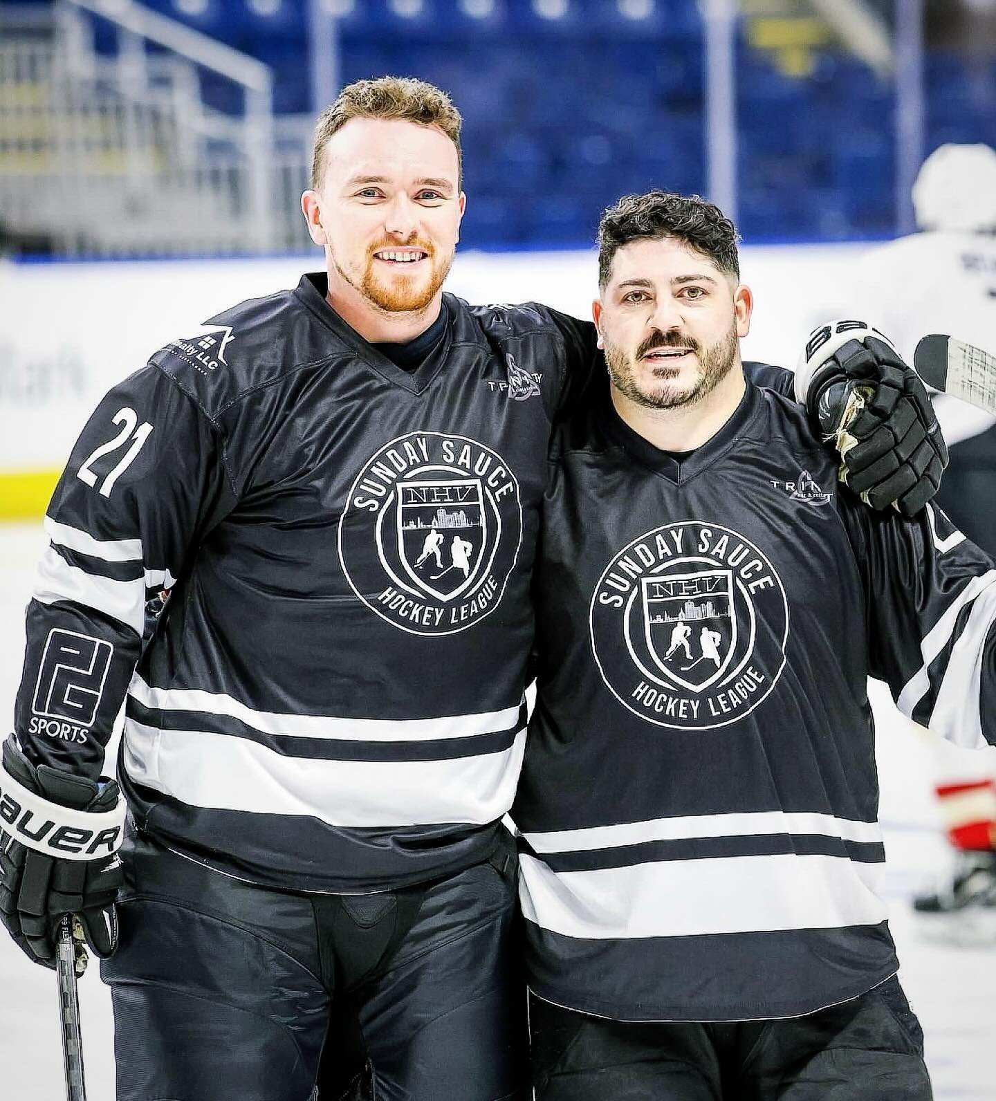 A special thanks to @manifestmillennial and @aj_gemmell for organizing another great winter session of Sunday Sauce Hockey at Ralph Walker Rink! We looking forward to plenty of great skates and events in the future and of course meeting plenty more g