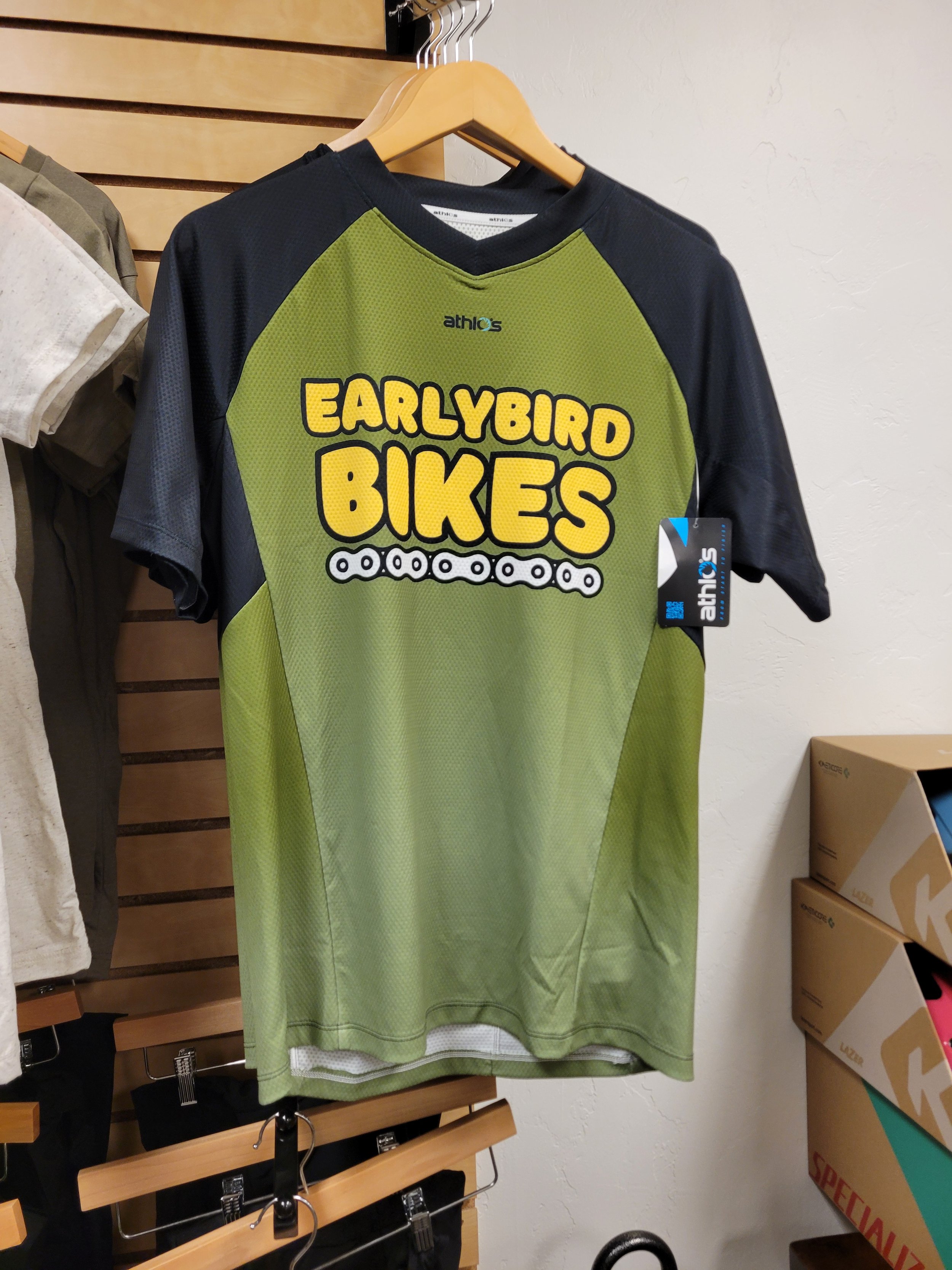 Earlybird Bikes Athlos MTB Jersey_hanging.jpg