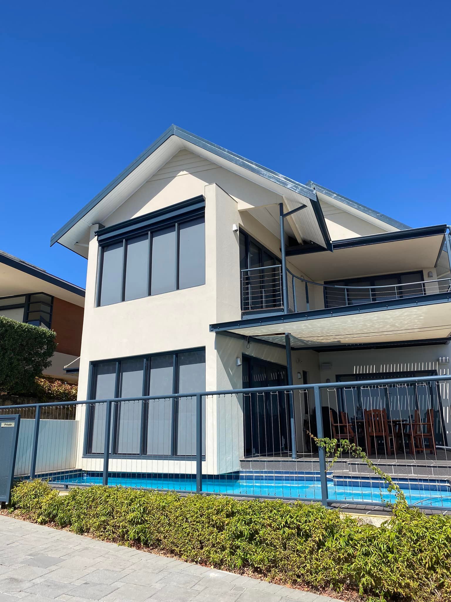 Another example of taking 10 years off the age of this beautiful property in North Fremantle using WEATHERTUFF  in both low sheen and gloss depending on the substrate. Painting by ALLPROOF.