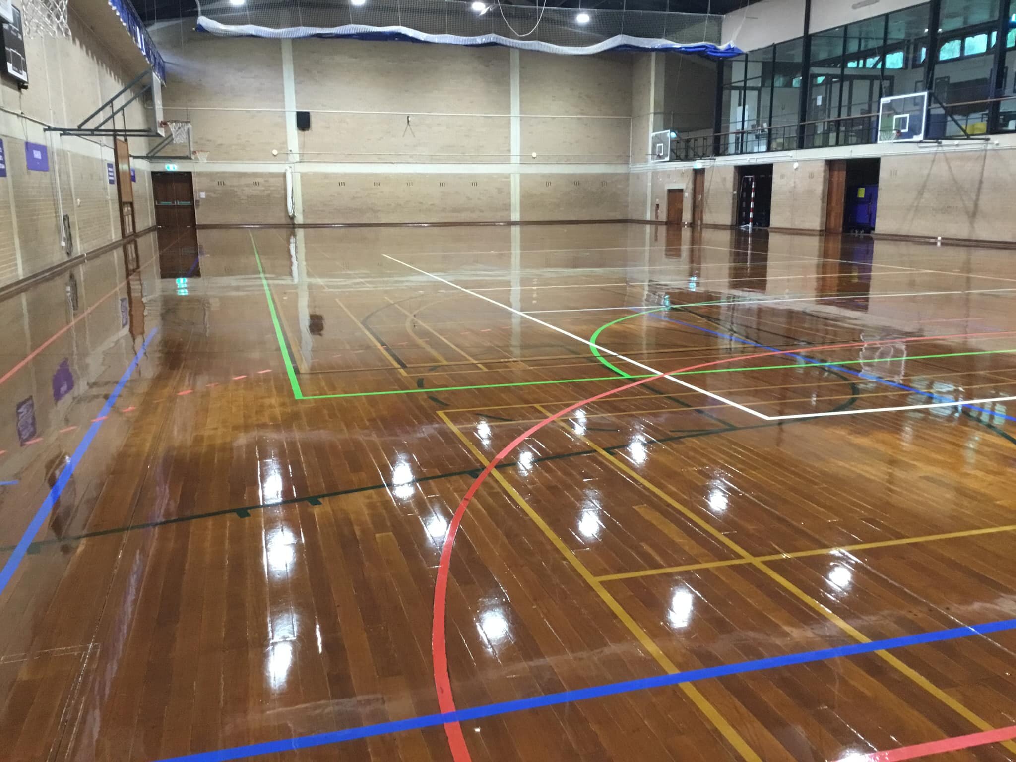 Love this example of TOPDEK SPORTSCOAT at UWA to refurbish the timber courts
