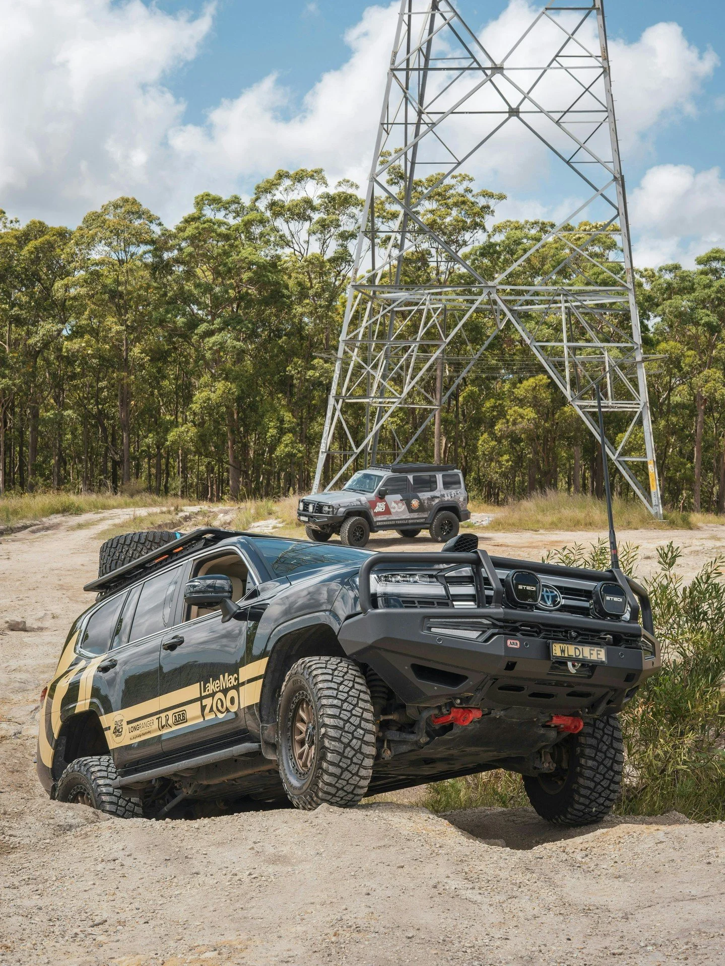 #frontendfriday this week features @lakemaczoo Toyota Landcruiser 300 Series 'Ziggy' and our very own OOT4X4 GWM Tank 300.

Which 300 would you have and why?!

#arb4x4life #outoftown4wdgroup #everybodydeservesadventure