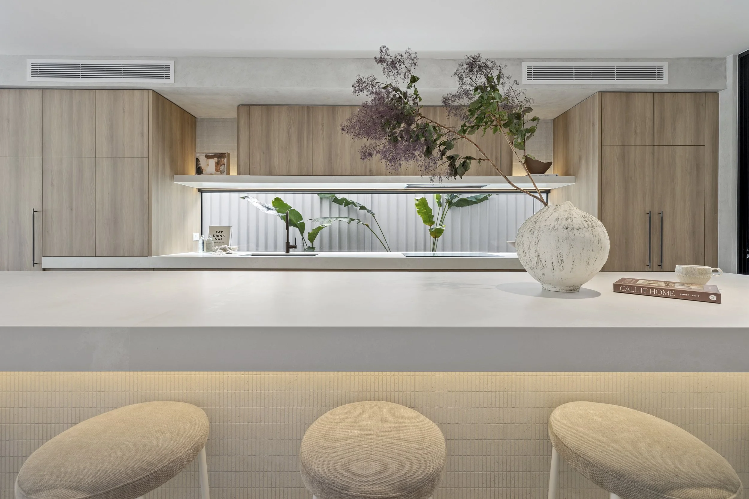 SOLIS - Kitchen 3.jpg
