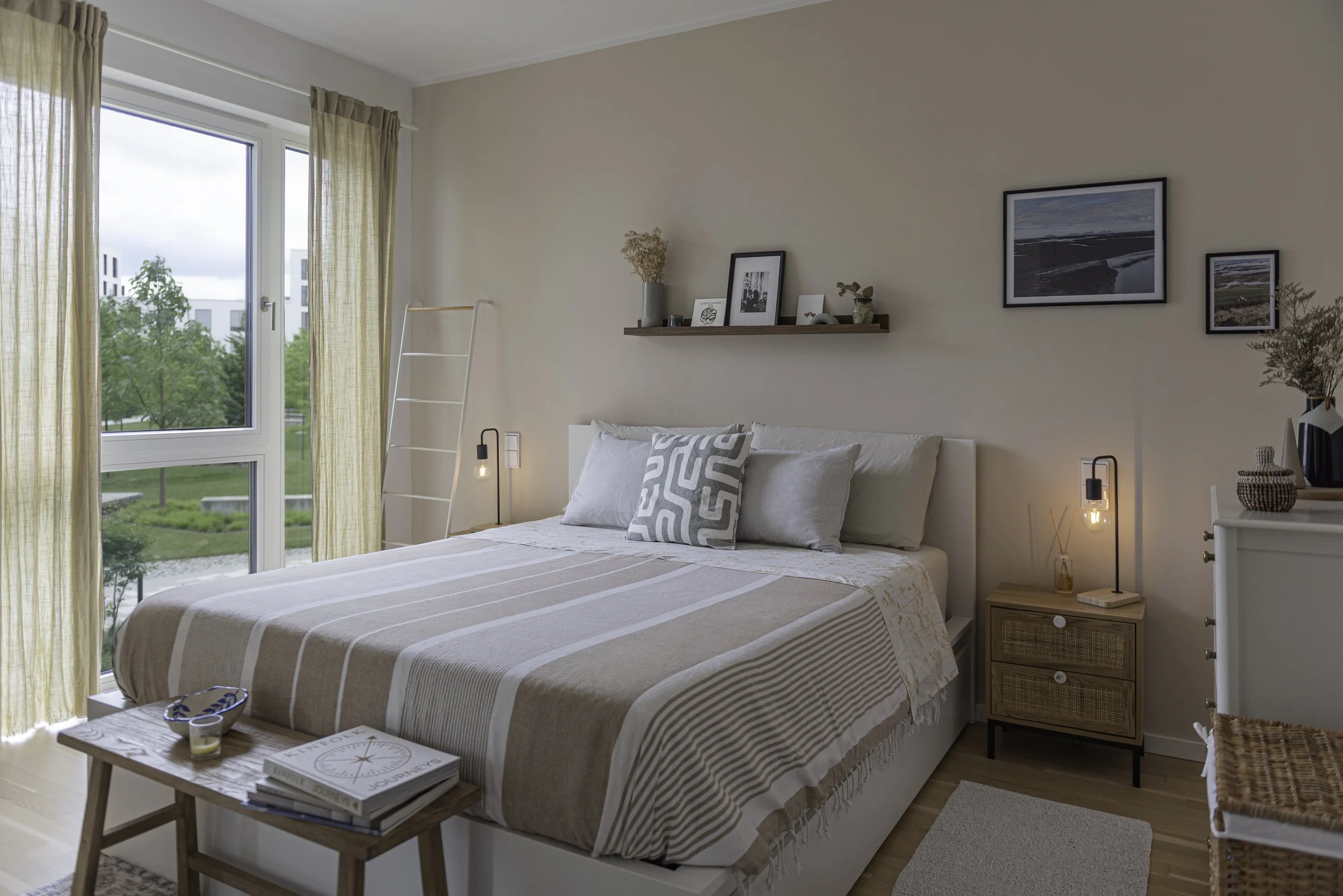 ALE_8140-Edit copy.jpg