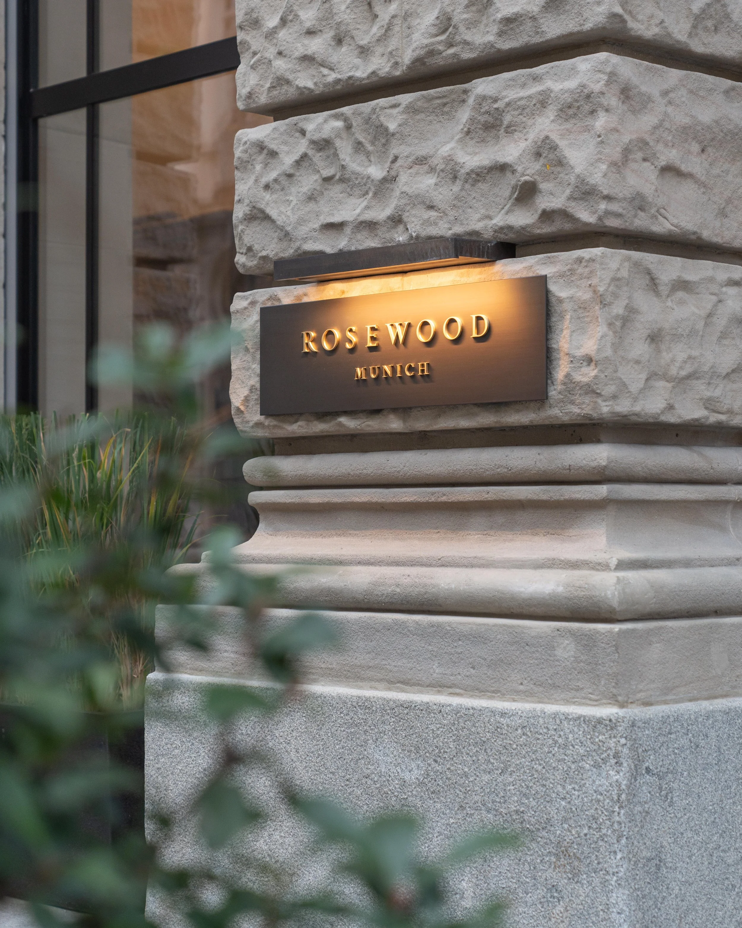 event photographer munich germany eventfotografin münchen deutschland - Saclàb Rosewood Hotel