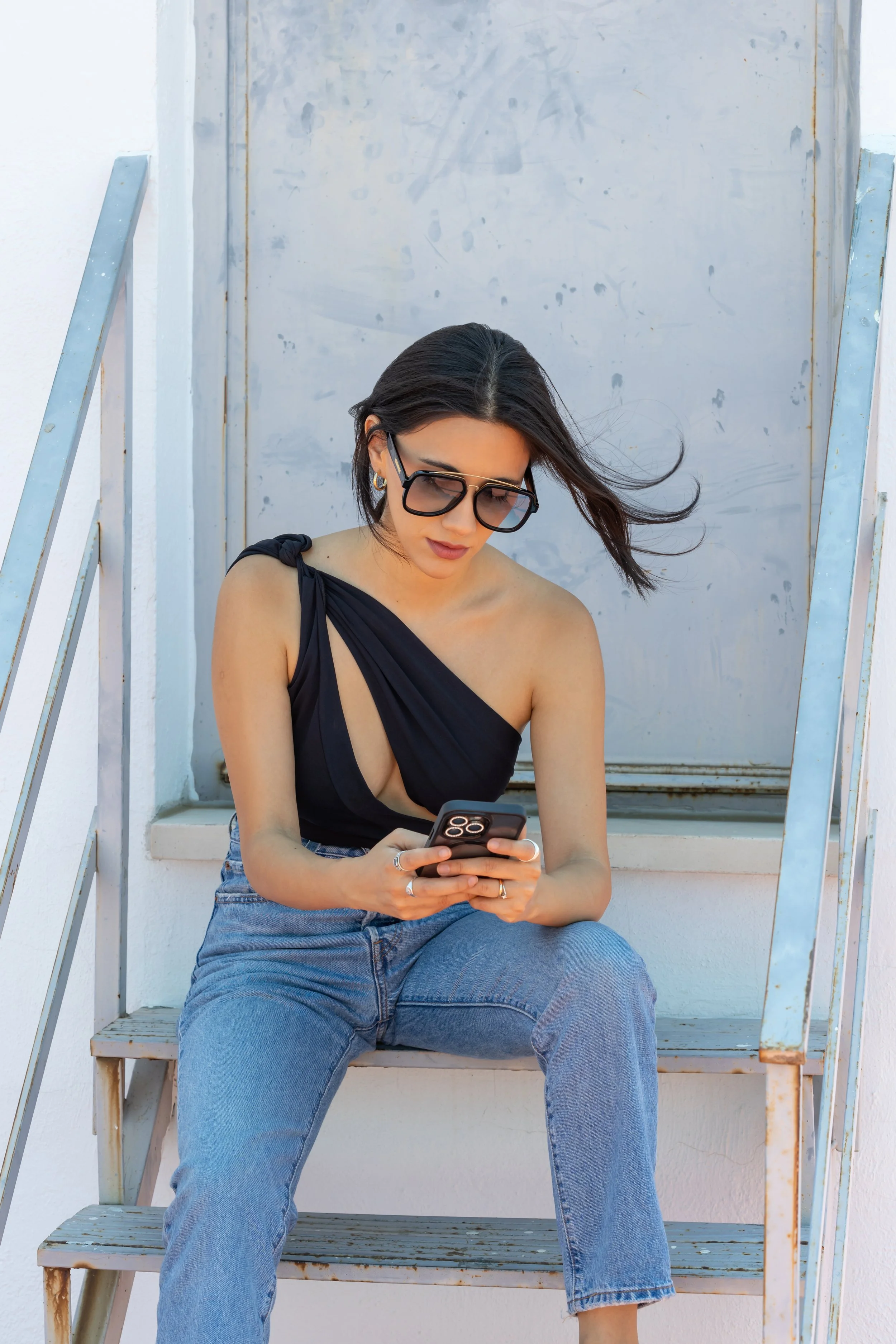 Sereno: Timeless Italian sunglasses, crafted by artisans.