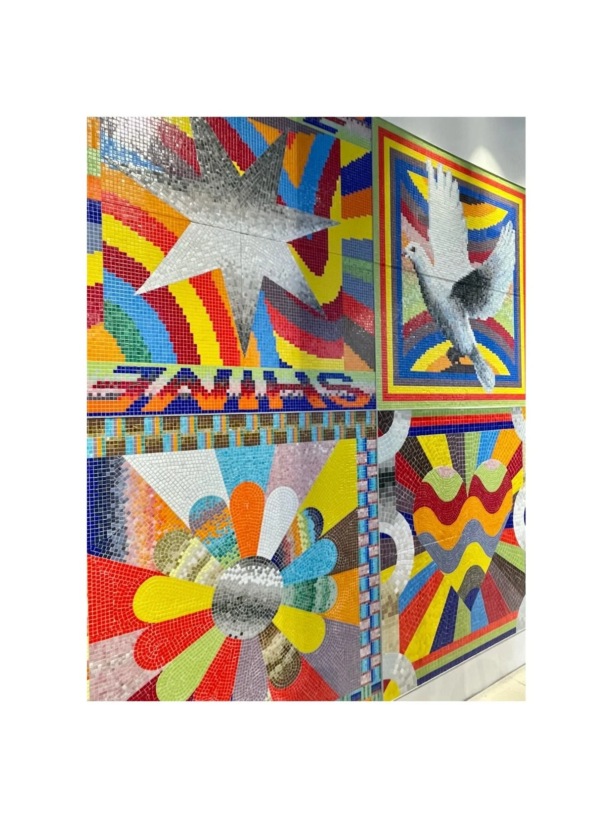 Joyful Colour: How Does Colour Make us Feel?

From &ldquo;chromophobia&rdquo; to colour that makes you feel something.

We attended a talk yesterday with Anna Starmer at Solus Ceramics during Clerkenwell Design Week, the conversation moved beyond tre