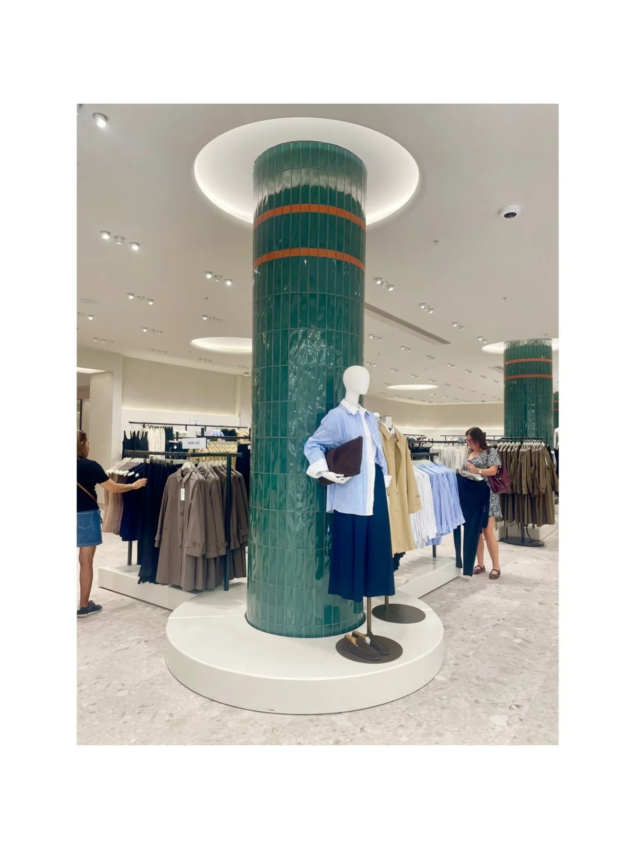 Retail Immersions | M&amp;S Pantheon

Our new series explores the stores shaping the future of retail through the Caulder Moore lens of retail expertise.

First up: M&amp;S Pantheon on Oxford Street.

We look beyond the finishes to uncover the design