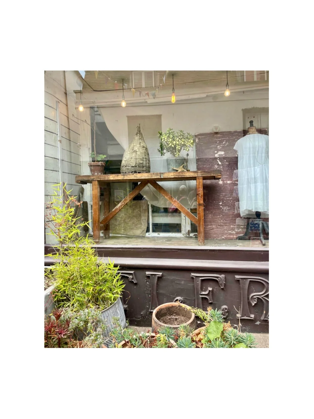 Butlers Emporium

So lovely to see how a space has been reinvented and restored. Operating as a hardware shop from 1832&ndash;2008, owner Rose has reimagined the space as an emporium for a variety of eclectic pieces and treasures.

We loved discoveri