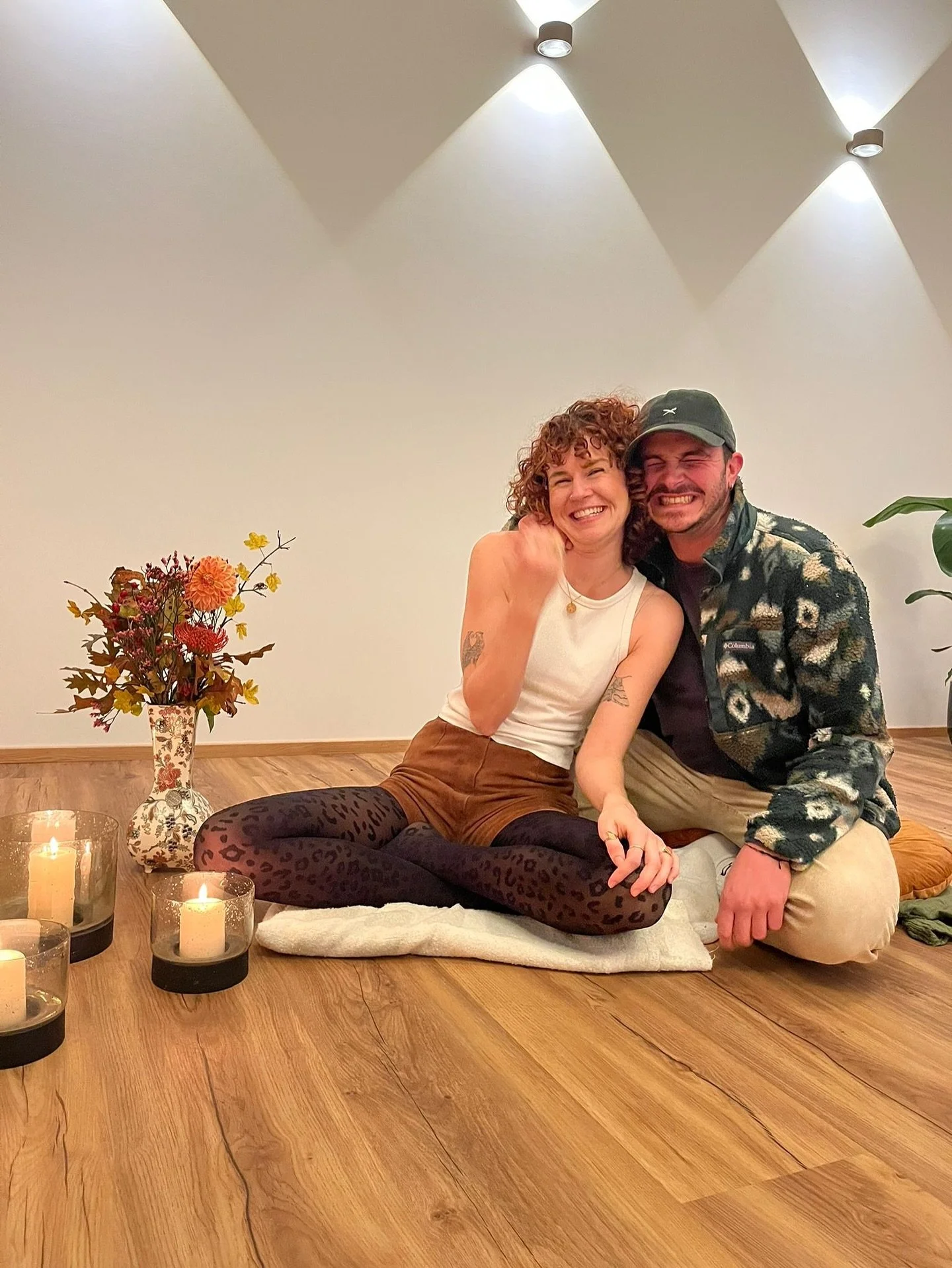 Tadaaa - wir haben ge&ouml;ffnet! 

Unsere Herzen sind voll und wir sind ganz vorfreudig, das Angebot mit euch zu teilen. 

✺ Pilates mit Theresa @blamapilates 
✺ Yoga mit Lucia @bi_yoga8 
✺ Achtsamkeit mit Marco @balancedwave_freiburg 
✺ Breathwork 