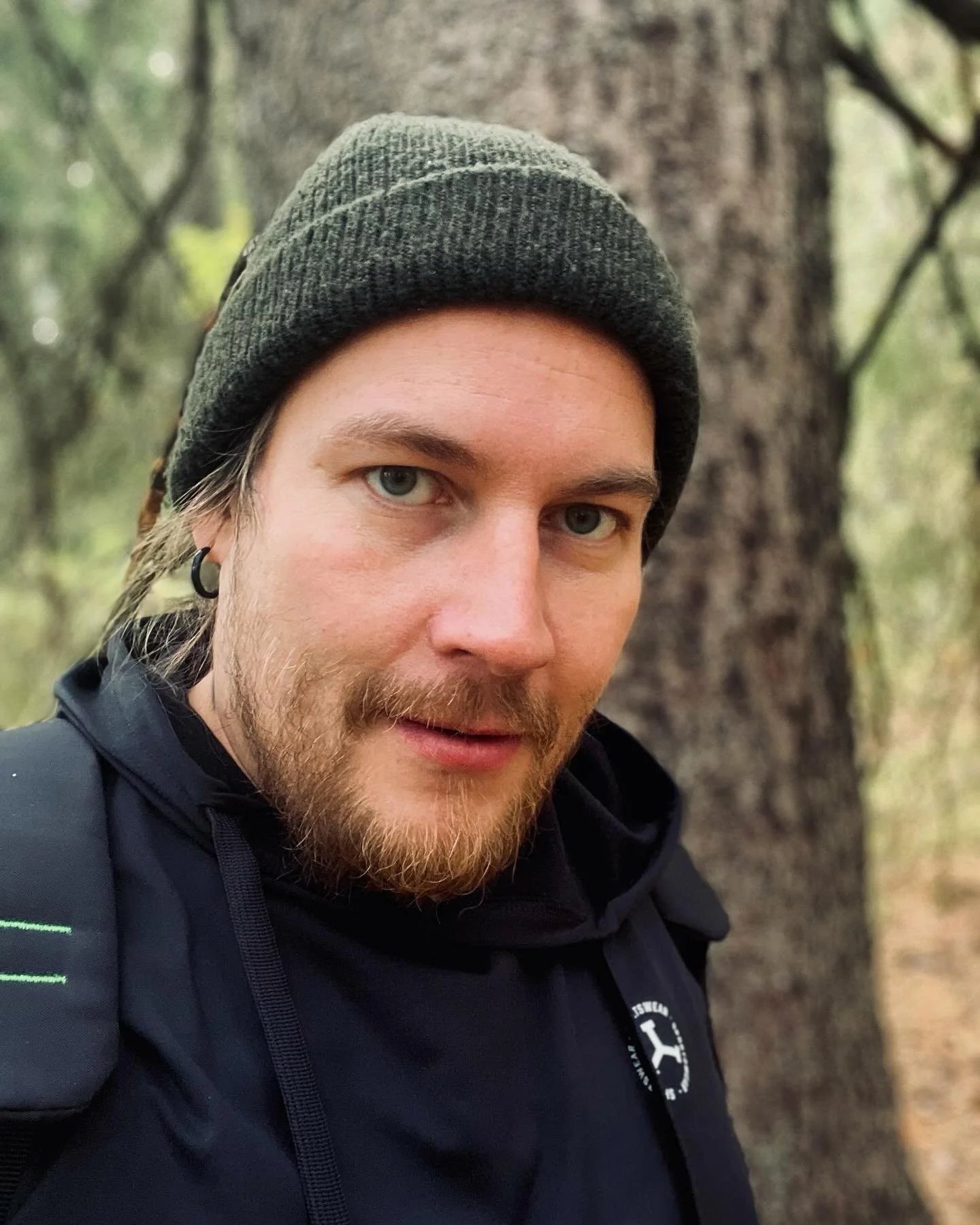 Mitä raaka-aineita luonnosta mahtaa vielä löytyä?! Viime vuonna sieniä kerättiin saaresta lokakuun lopussa. Seikkailu kutsuu! 🍁🍄‍🟫