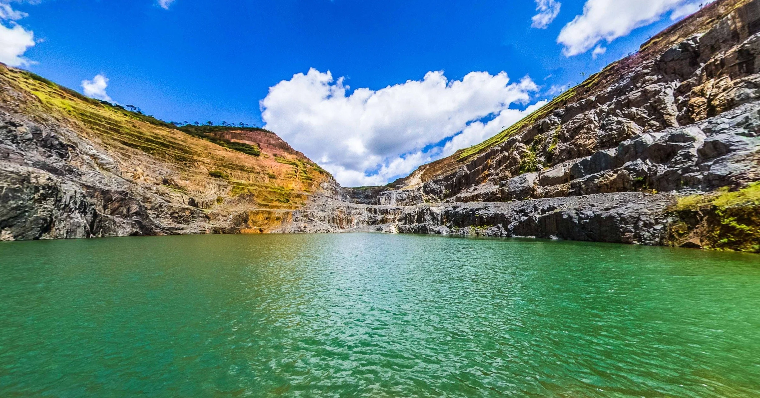 Tucano 360 -  pit lake.jpeg