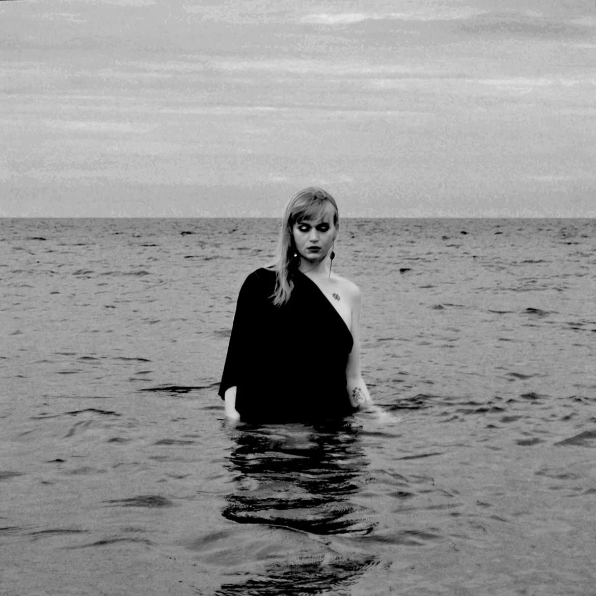 8. Private Show

Harp: @tom___hack I am obsessed with what you added to the chorus and outro of this song 🥰 
Bass, lead guitar, production, mixing, mastering: @atticstudioschicago
Drums: @type.rite you tore 
Guitar, vocals, violin, lyrics: me
Cello: