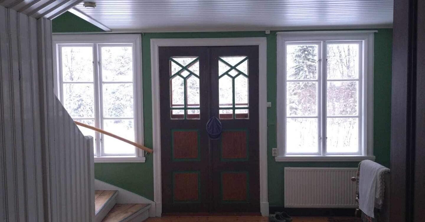 The hall in the old house, designed to maximise the light and show off the double front doors. In the summer I repainted the woodwork here and it makes such a difference. Three days in, the house has finally defrosted and everything is working - we w