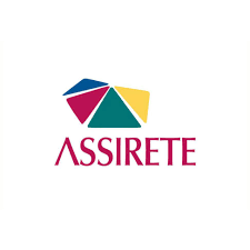 Logo con cinque forme geometriche colorate e la scritta 'ASSIRETE' in rosso