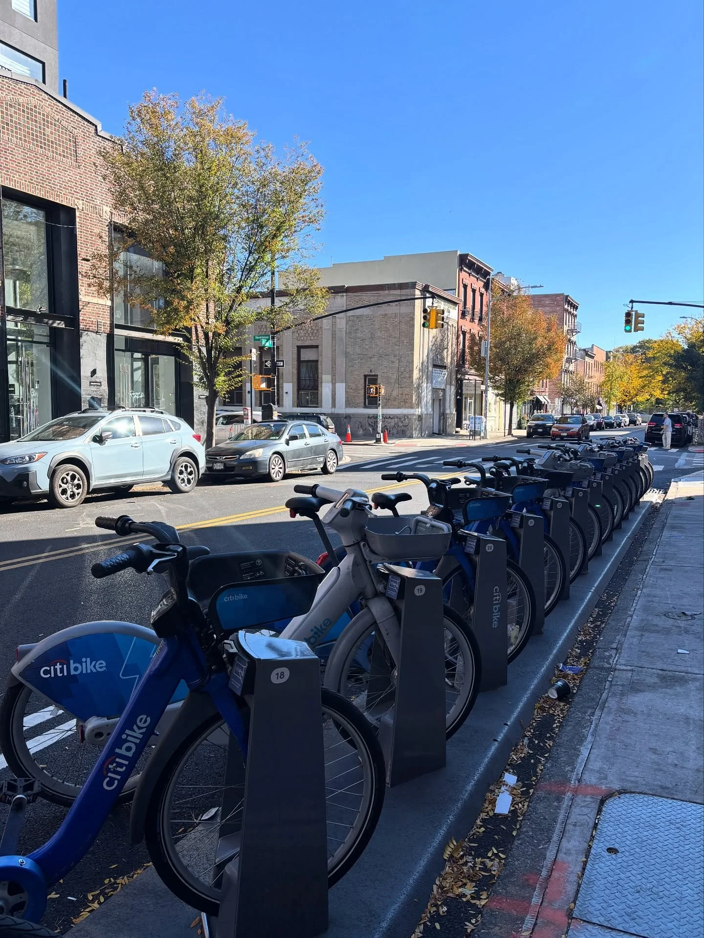 🚲 for anyone who’s been caught circling the block while they repaved grand street — good news! the citi bike station is back across the street from rg
