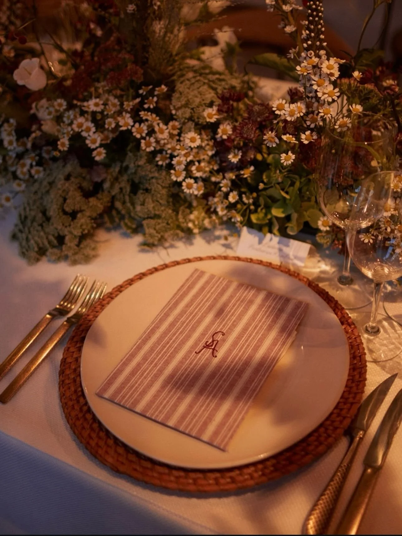There&rsquo;s something so special about gathering together for an autumn wedding, drenched in the light of those final golden afternoons among the turning foliage and late flourish of flowers. 

Almost a year since this sumptuous October wedding, an