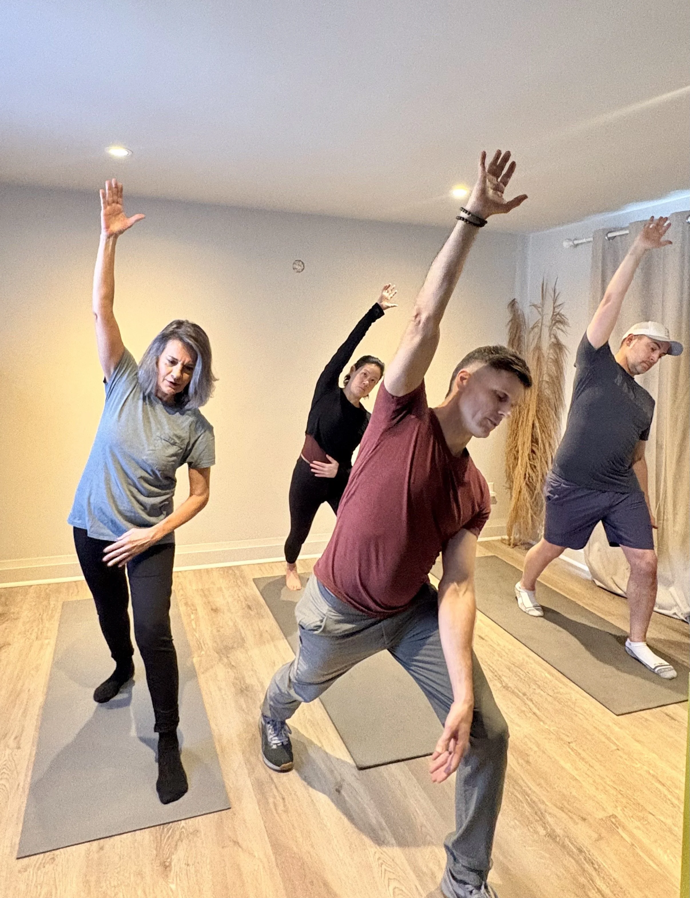 MONDAY's STRETCH + SWEAT 