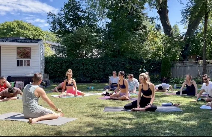 STRETCH + SWEAT 