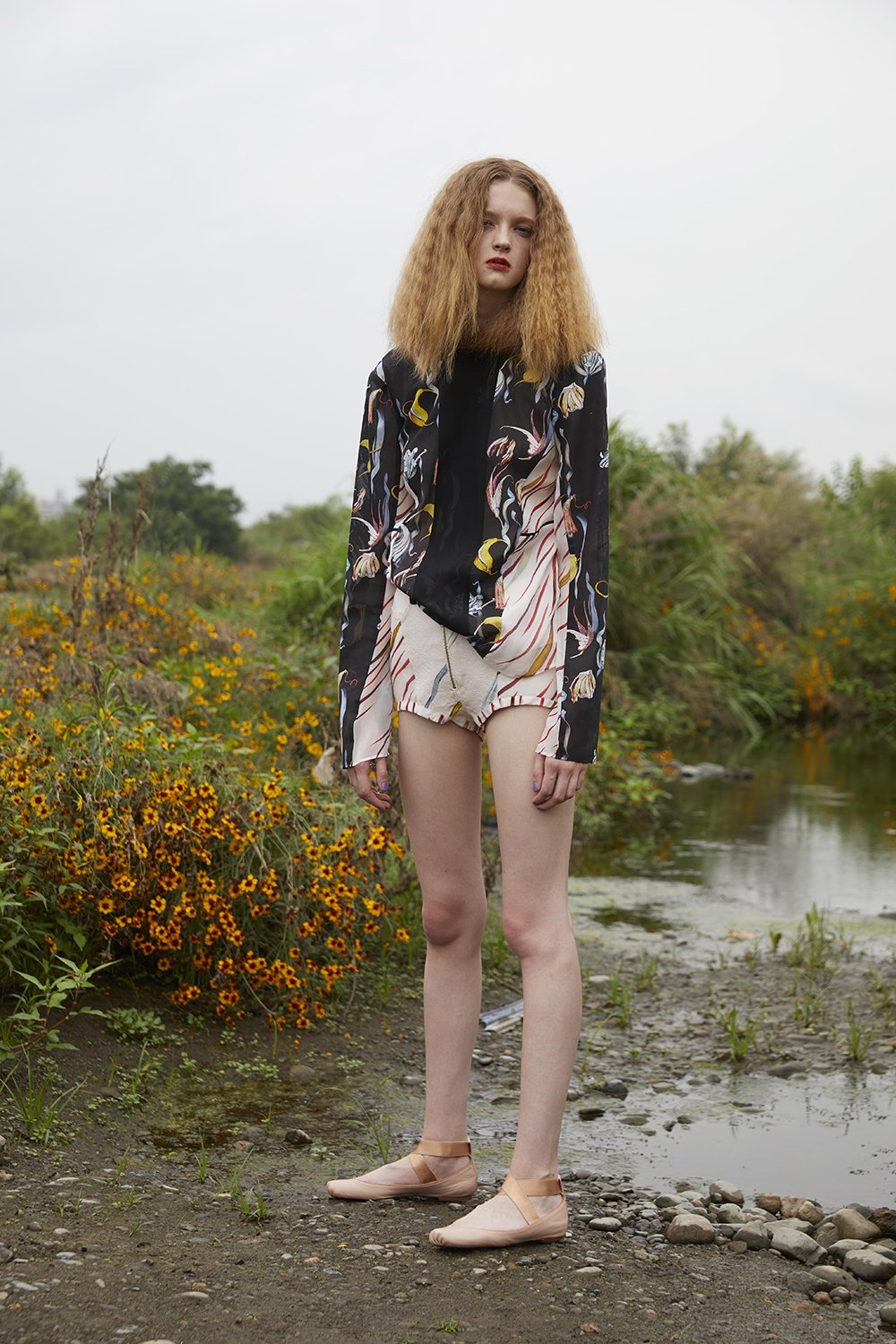 AKANE_UTSUNOMIYA_2018resort_2_retoys.jpg
