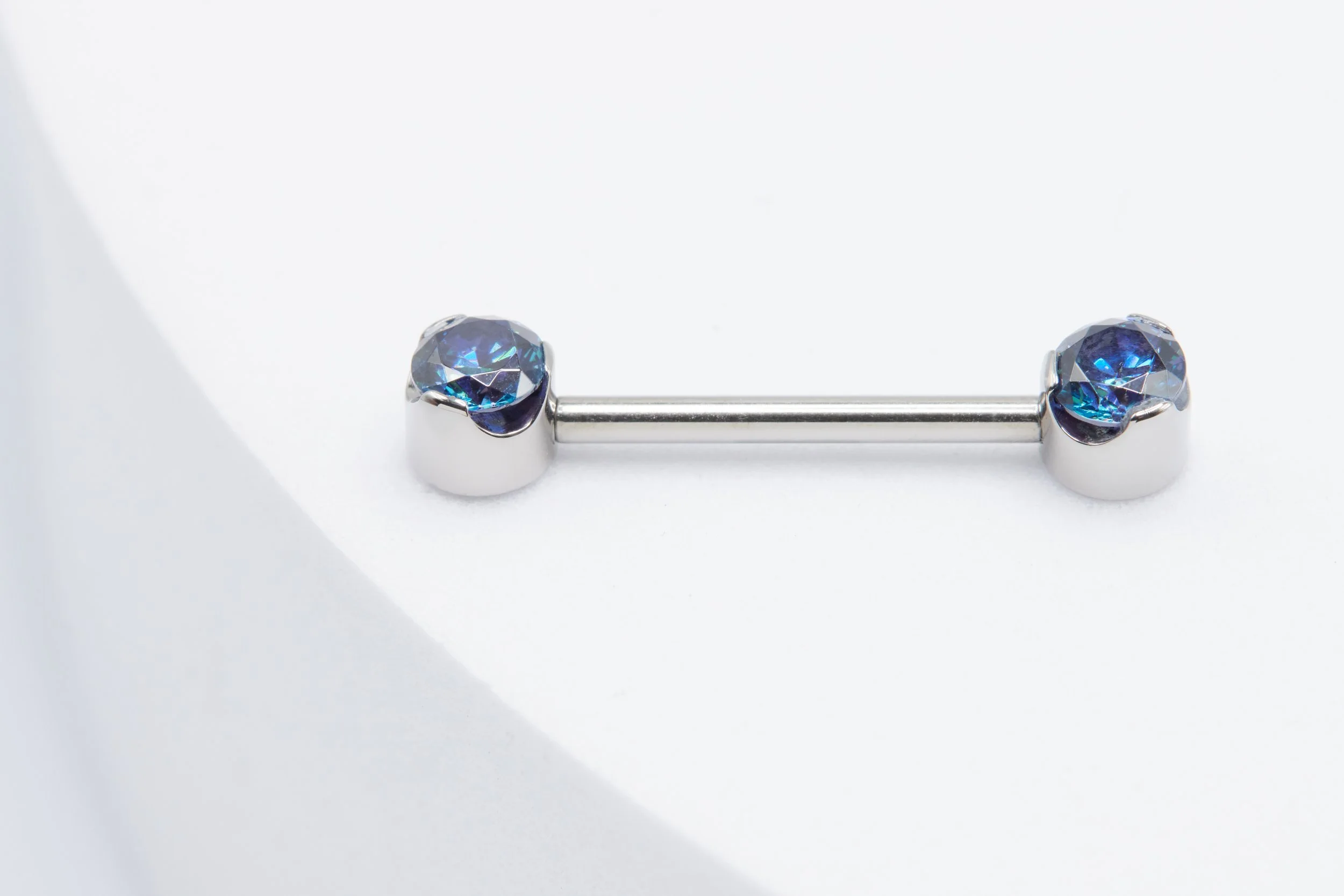 Bezel Prong Forward Facing barbell