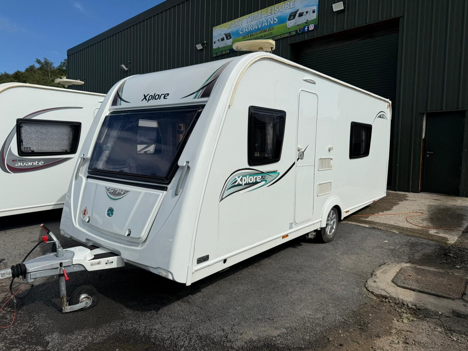 ELDDIS XPLORE 574
4 BERTH
💰£8,750💰
YEAR - 2016
*** GRAB A BARGAIN WONT LAST LONG ***
*** GREAT CONDITION THROUGHOUT ***
*** INCREDIBLY POPULAR LAYOUT + SPEC ***
*** FIXED SINGLE BEDS ***
*** LARGE END BATHROOM ***
*** FITTED MOTOR MOVER ✅***
FULL