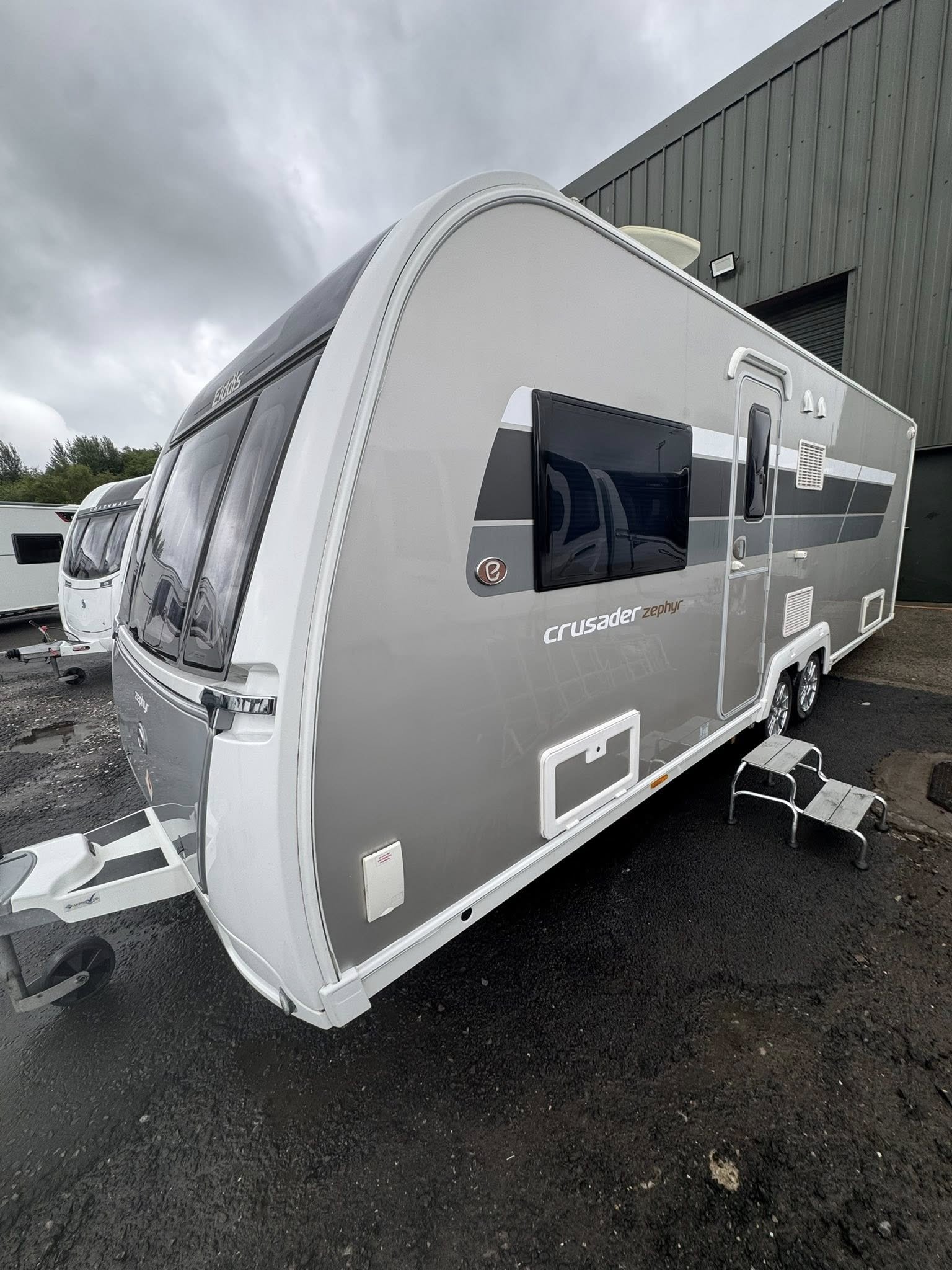 ELDDIS CRUSADER ZEPHYR
4 BERTH
💰17,950💰
YEAR - 2018
*** AMAZING CONDITION THROUGHOUT ***
*** INCREDIBLY POPULAR LAYOUT + SPEC ***
*** FIXED BED + SEPARATE BATHROOM ***
*** LARGE FRIDGE FREEZER ***
*** ALDE HEATING SYSTEM ***
*** FITTED SOLAR PANE