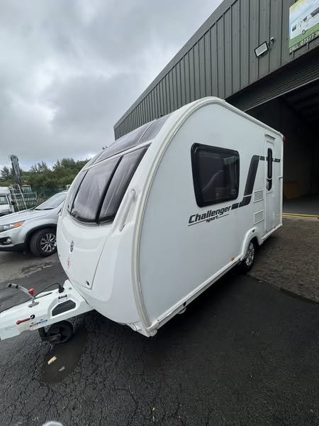 SWIFT CHALLENGER SPORT 382
2 BERTH
💰6,495💰
YEAR - 2012
*** STUNNING CONDITION ***
*** END KITCHEN ✅
*** LIGHTWEIGHT - 1084KG MAX - 935KG MIRO ***
*** COMPACT - 5.35M FULL LENGTH (17.55FT) ***
*** 2.23M WIDTH (7.32FT) ***
FULLY 'CRIS' CHECKED again