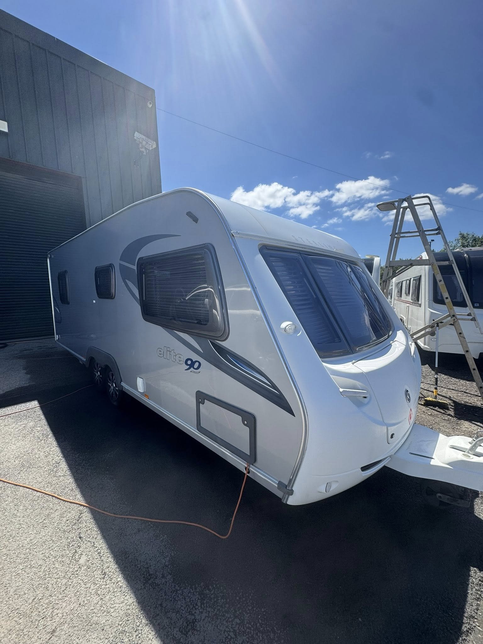 STERLING ELITE EXPLORER 90TH ANNIVERSARY
4 BERTH
💰9,750💰
YEAR - 2010
*** GREAT FAMILY TWIN AXEL (ISLAND BED )***
*** GREAT CONDITION THROUGHOUT ***
*** INCREDIBLY POPULAR LAYOUT + SPEC ***
*** LOVELY SILVER SIDED MAKING IT 👀 WOW***
*** INCREASI