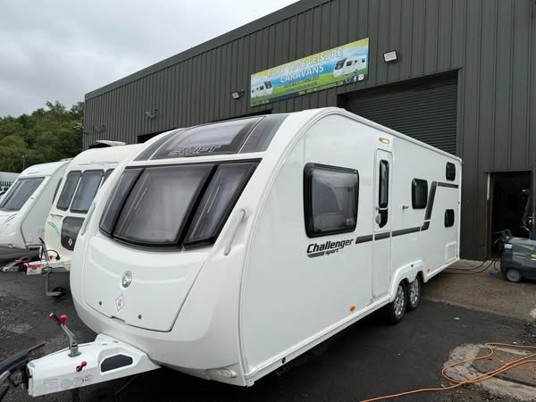 SWIFT CHALLENGER SPORT 636
6 BERTH
💰10,250💰
YEAR - 2014
*** GREAT FAMILY TWIN AXEL 6 BERTH ***
***FIXED REAR BUNK BEDS CARAVAN ***
*** VERY SPACIOUS TWIN AXEL CARAVAN ***
*** INCREDIBLY POPULAR LAYOUT + SPEC ***
*** INCREASING POPULAR BUNK BEDS ***
