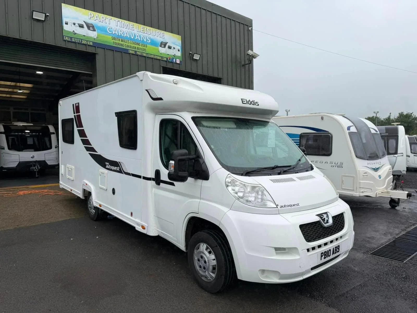 PEUGEOT ELDDIS AUTOQUEST 195
£33,995
2014/14 reg
Private plate included
Lovely 4 Berth
Front lounge converts to double bed
Rear Lounge area
4 Berth✅
4X Belts
18,117 miles
6 speed Manual
Cassette toilet and shower
Upholstery great
2.2diesel engine
M.o