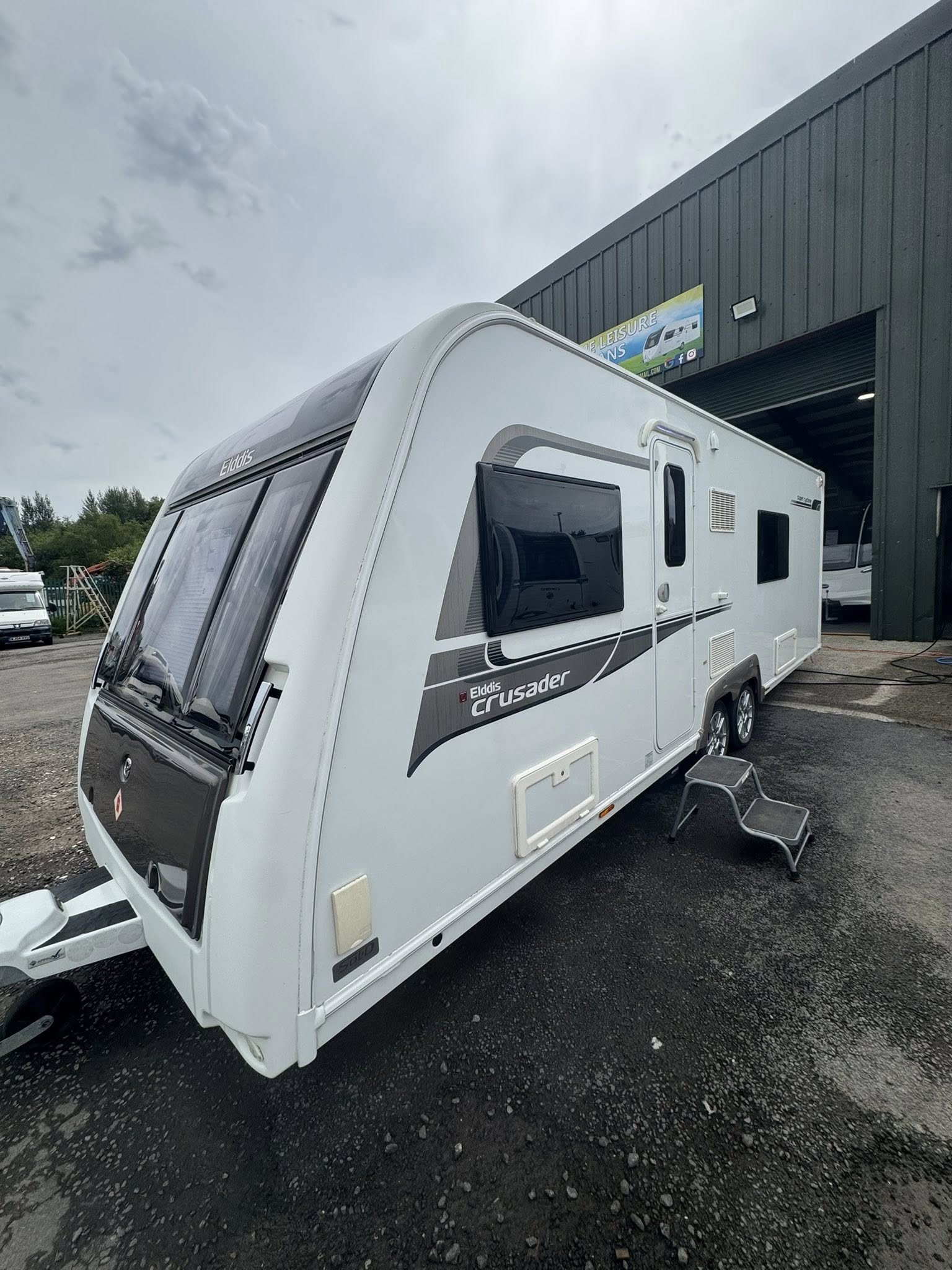 ELDDIS CRUSADER SUPER CYCLONE
4 BERTH
💰£11,995💰
YEAR - 2015
*** AMAZING CONDITION THROUGHOUT ✅***
*** FULL SERVICE HISTORY WITH PROOF ✅***
*** INCREDIBLY POPULAR LAYOUT + SPEC ✅***
*** FIXED BEDS + LARGE END BATHROOM ✅***
*** LARGE FRIDGE FREEZER✅