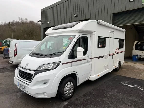 Peugeot Bailey Advance 70-6 
💰£33,500💰
2019/19 Registration
Front lounge bench seat
Rear Lounge
Drop Down double bed
6 Berth
X6 travel belts ✅
3,500kg. Driven on car license ✅
40,856miles
6 speedManual
Cassette toilet and shower
Upholstery great
Pu