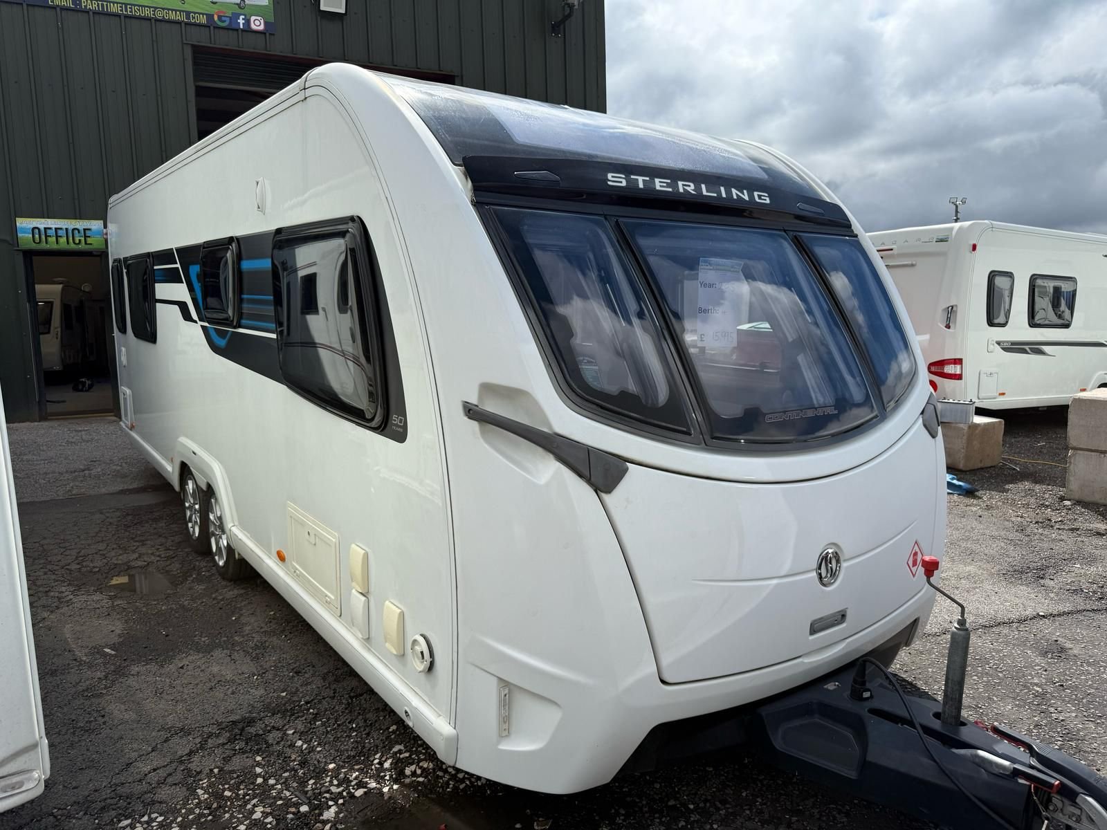 Sterling Continental 645
4 BERTH
£14,995
YEAR - 2015
*** STUNNING CONDITION THROUGHOUT ***
*** INCREDIBLY POPULAR LAYOUT + SPEC ***
*** FIXED TRANSVERSE ISLAND BED ***
*** FIXED BED + LARGE END BATHROOM ***
*** LARGE FRIDGE FREEZER ✅ ***
***