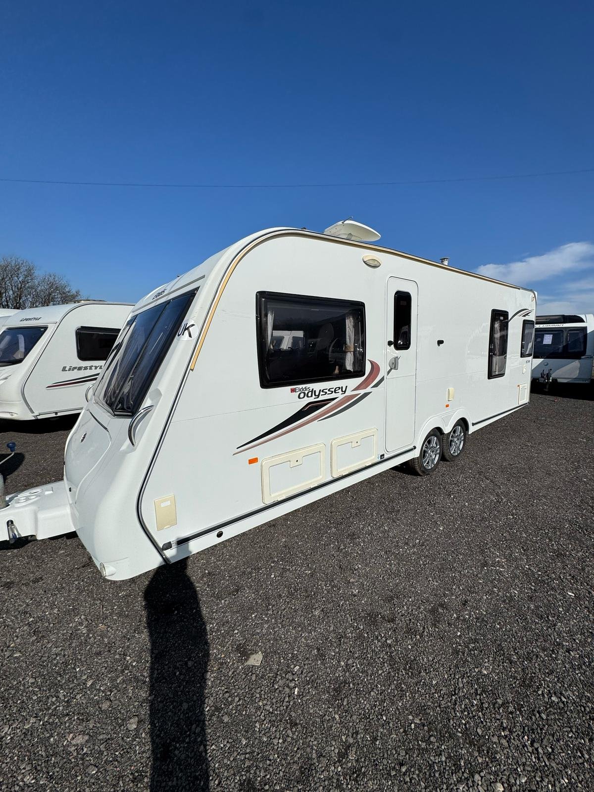 ELDDIS ODYSSEY 634
4 BERTH
💰7,495💰
YEAR - 2011
*** GREAT FAMILY TWIN AXEL FIXED BED***
*** AWNING INCLUDING ✅***
*** INCREDIBLY POPULAR LAYOUT + SPEC ***
*** INCREASING POPULAR FIXED BED ***
*** LARGE END SPACIOUS BATHROOM ***
FULLY 'CR