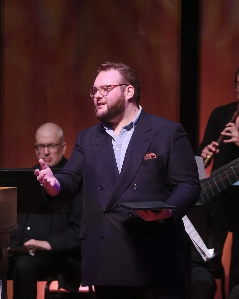 Tmolus (Matthew Newhouse) boasting of Phoebus superior musicality in J.S. Bach’s “Geschwinde, geschwinde ihr wirbelnden Winde” BWV 201 with Ars Lyrica Houston, September 2025