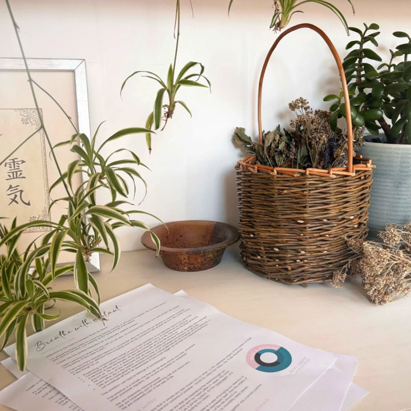 🧡🌿 Landing in inboxes tomorrow is March&rsquo;s Reiki &amp; Remedy Practice Share! 

Thank you so much Reiki &amp; Remedy community for joining this seasonally-inspired Reiki-based offering&hellip; I truly hope you enjoy listening to the guided med