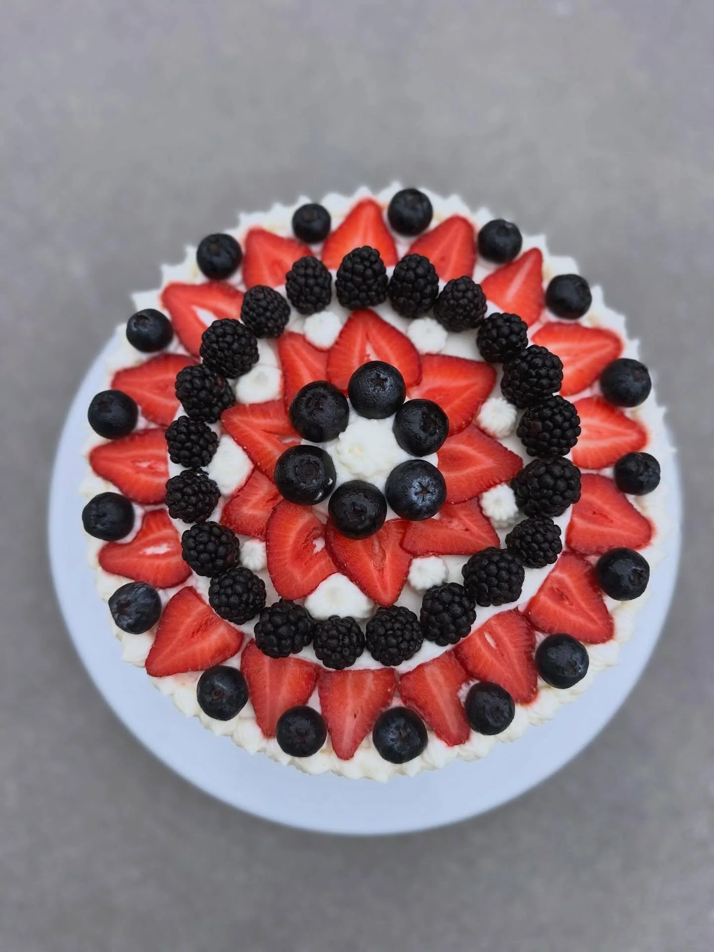 Chocolate Cake with Vanilla Buttercream &amp; Fresh Fruit Topping

***Custom Order