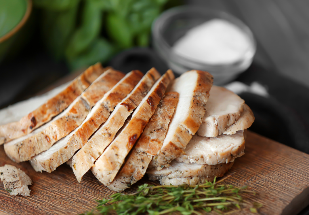 Sliced turkey breast.png