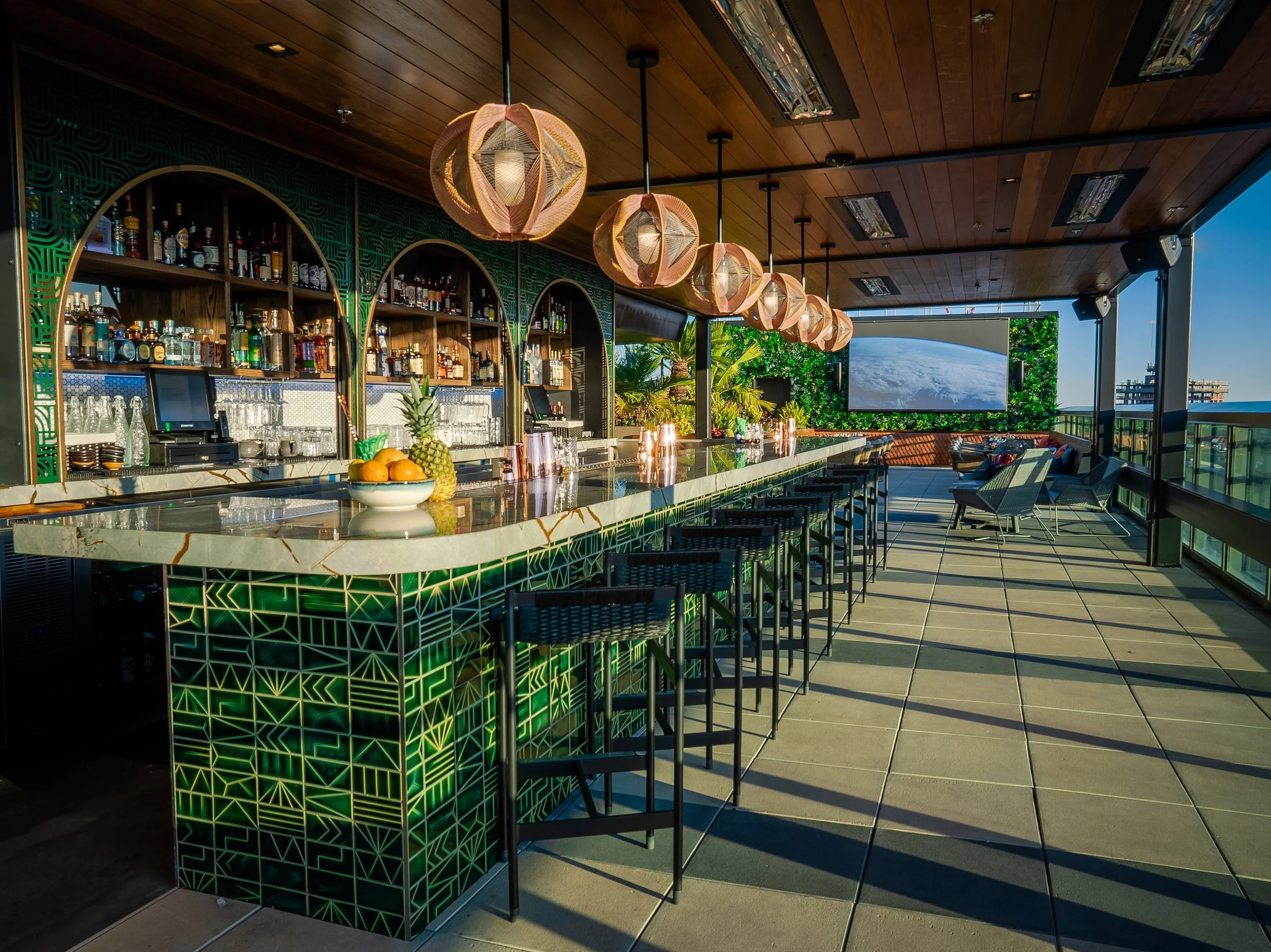 Stunning-tiki-roof-bar