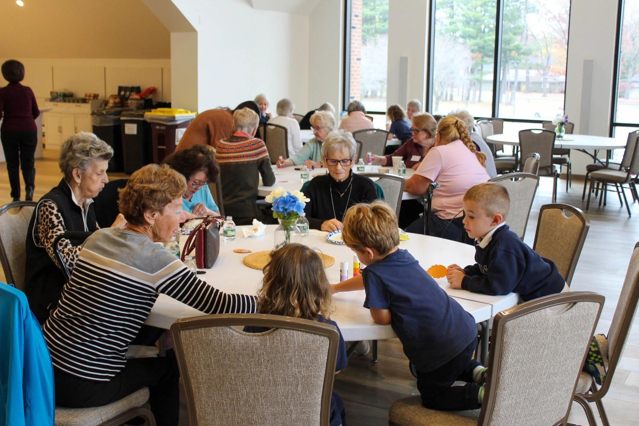 Something we always look forward to this time of year is when our seniors get to spend time with @stpiusxschool_ students!

SPX Pre-K students joined our seniors this afternoon to make leaf buddies - the perfect decoration this time of year!
