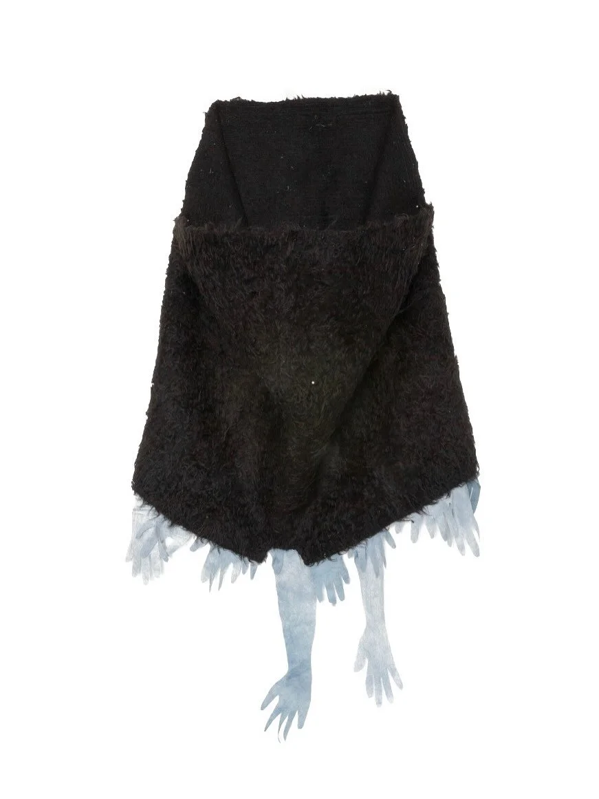 🌊 &ldquo;Si llevan agua, son r&iacute;os. Si no, son caminos.&rdquo; &mdash; Humberto Ak&rsquo;abal
 
En Galer&iacute;a Extra, esta exposici&oacute;n explora lo que fluye y lo que se detiene: memorias de cuerpos y territorios que navegan, resisten o