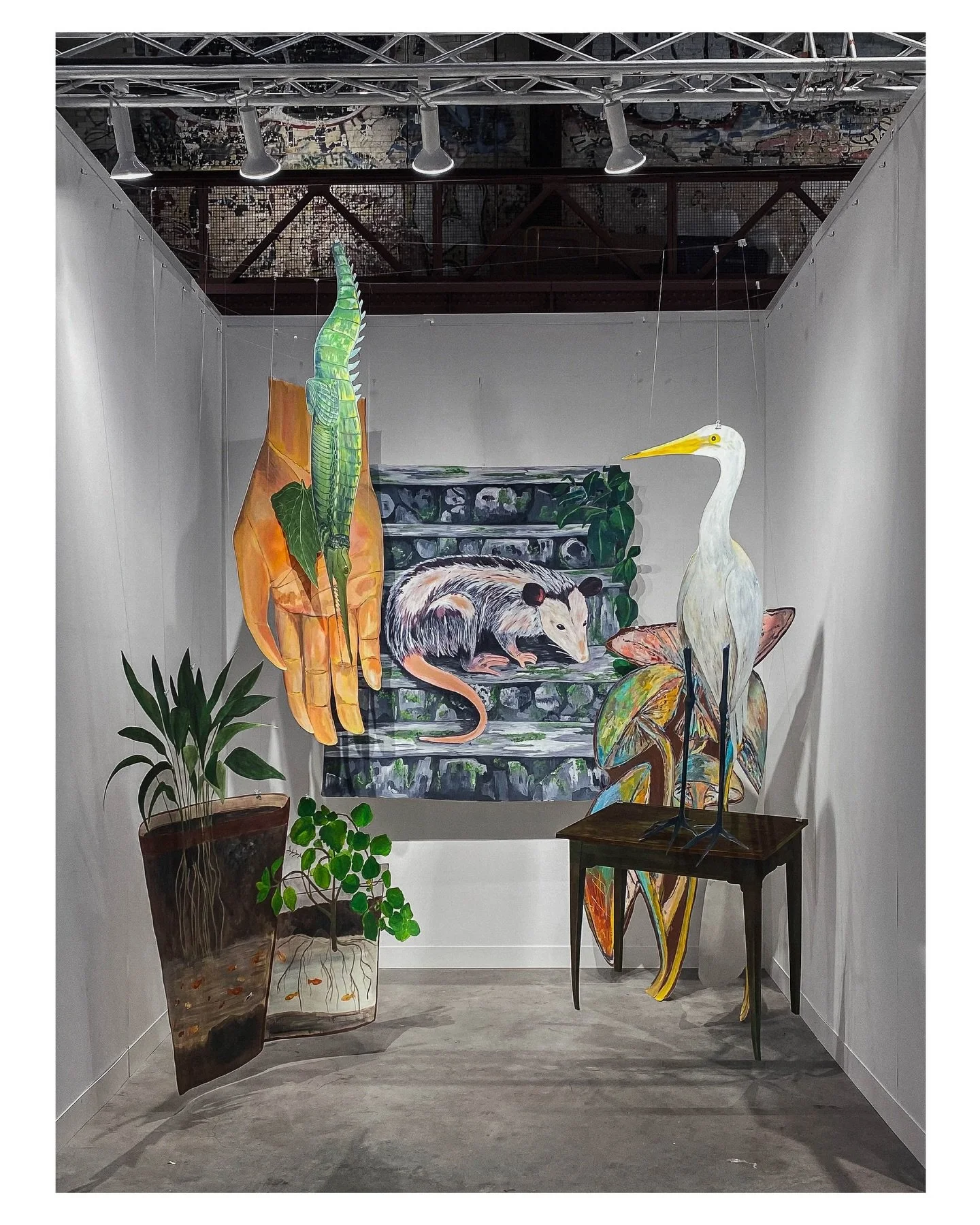 🌱 Les compartimos una toma del Booth de Extra Galer&iacute;a y ROJONEGRO en Conductor Art Fair, organizada por Powerhouse Arts en Brooklyn @rojonegro.ome  @maria_sosa_ruiz @radioimaginario 🐊✋🏼

ROJONEGRO presenta Tepalcates de sue&ntilde;os, una s