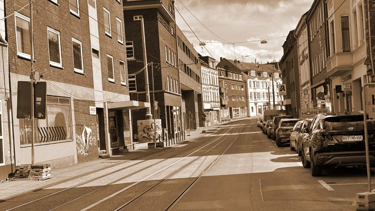 I Am Waiting/The Long Street: Audio-Lyrik-Session an der Baustelle Bochumer Straße