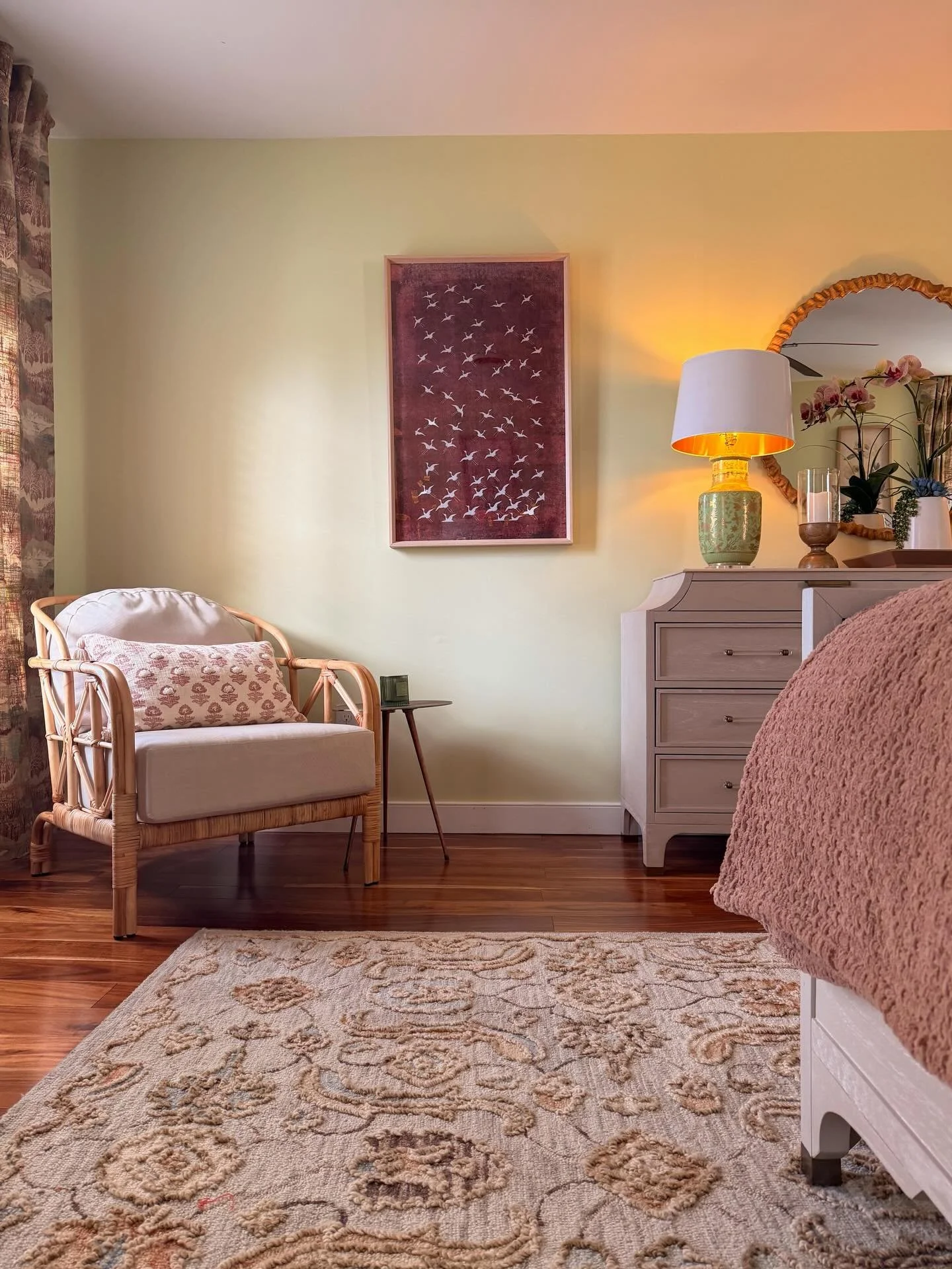 Intentional &bull; Inspired &bull; Tailored to YOU ✨

This Ballard chair added the perfect organic texture to balance out the washed wood tones in this room. Plus these GORGEOUS drapes! 🪾

Our client needed heavy, thick curtains that could block the