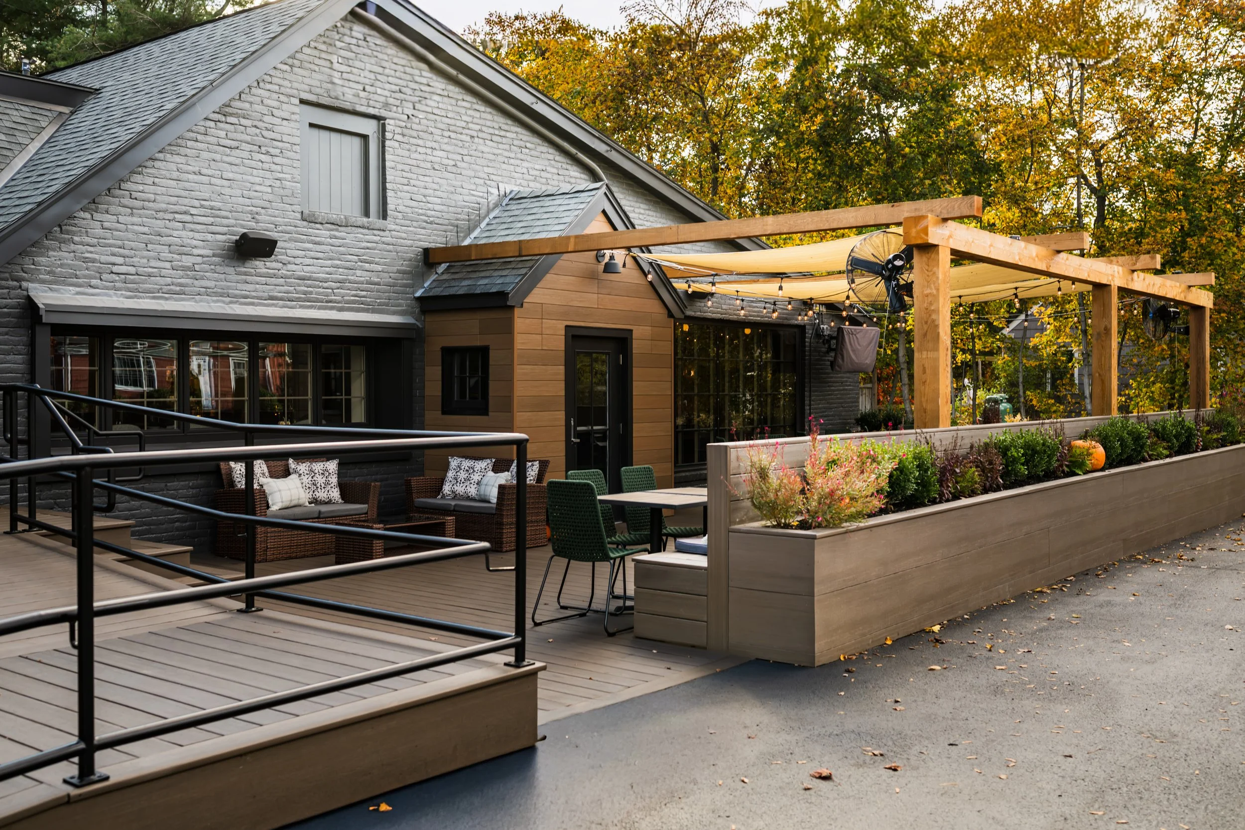 Modern residential architecture by Making Architecture